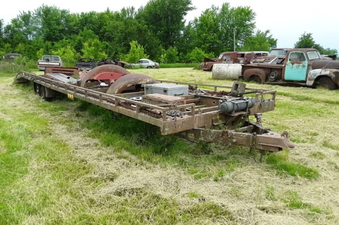 1980 36ft 2 car trailer